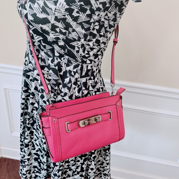 Coach Swagger Wristlet/crossbody bag 2in 1 /NWT - Picture 15 of 15